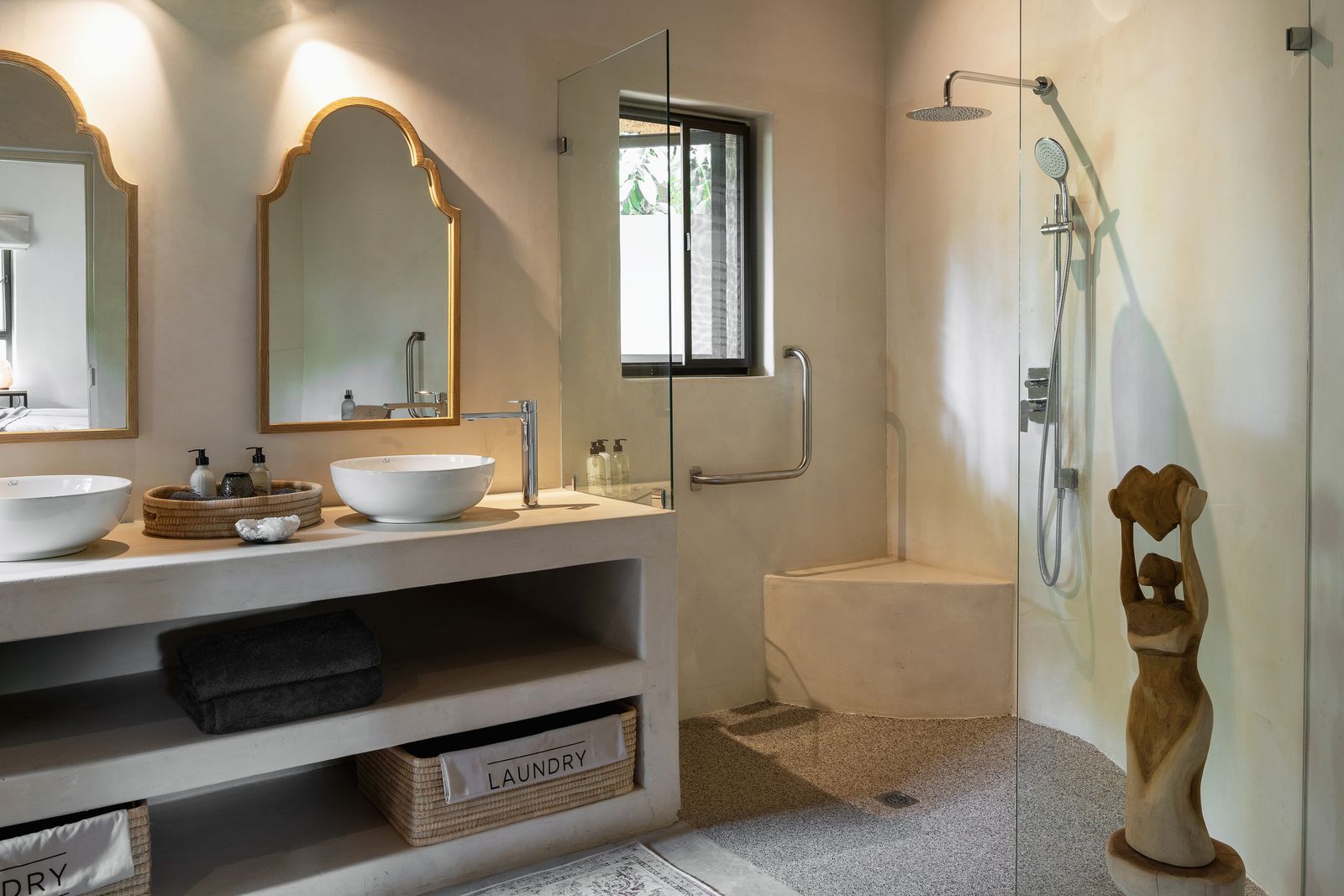 Garden suite bathroom